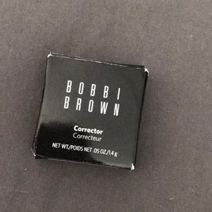 Corrector in light bisque